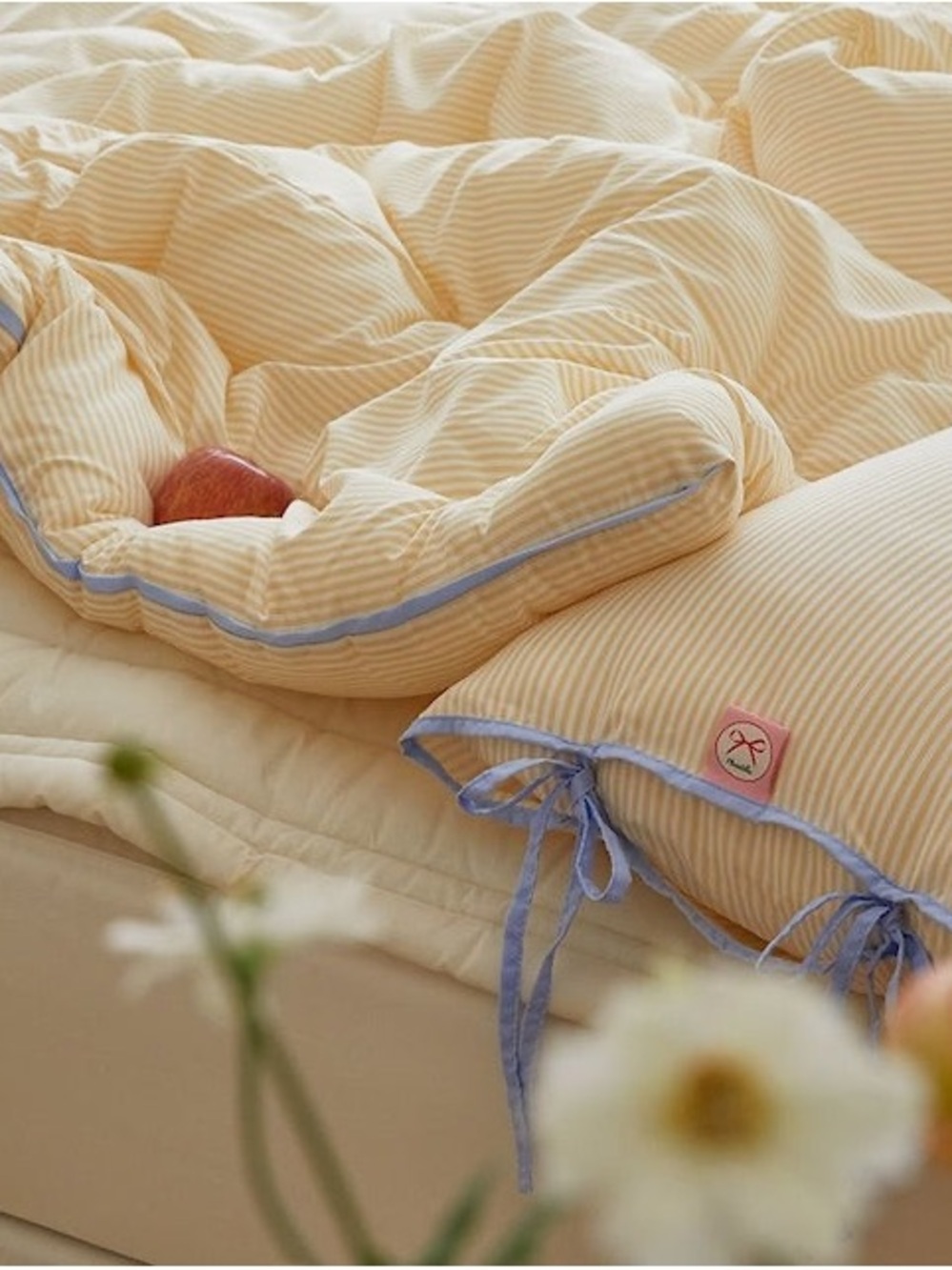 Made in Korea / Ribbon Yellow striped Quilted Comforter with Mattress Pad Queen